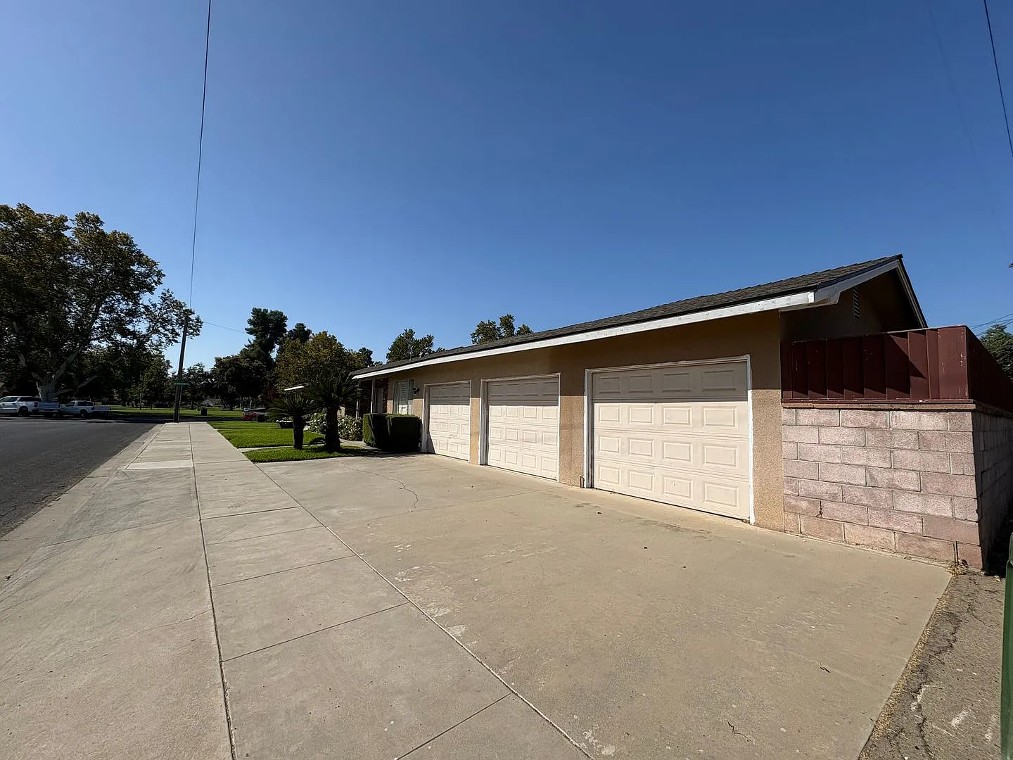 Spacious corner lot home coming soon! — Photo 3