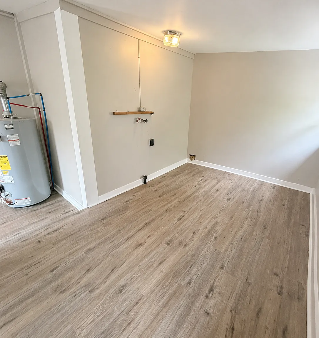 3 bed, 1000 sqft, $1,490 — Photo 4