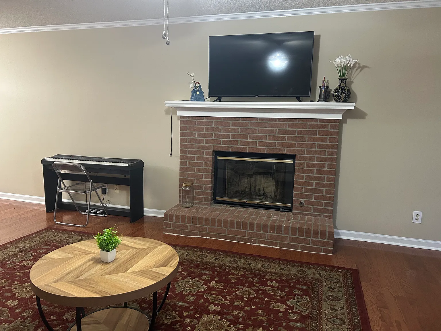 113 Manor Row — Photo 2