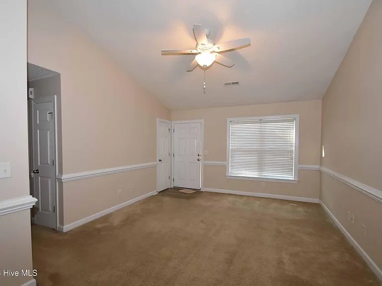 1205 Price Dr #B — Photo 4