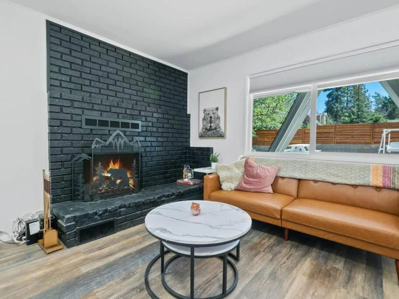 Cozy, Fully Furnished, One Bedroom One Bathroom Rental Minutes Away from the Big Bear Lake Front! — Photo 4