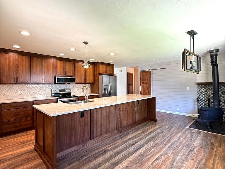 112 Hickory Dr — Photo 5