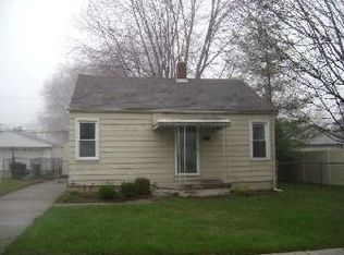 22509 Garfield St, Saint Clair Shores, MI 48082