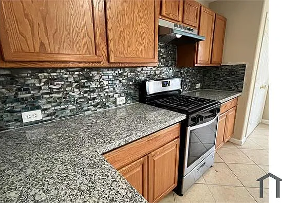 10814 Barker Gate Ct — Photo 17