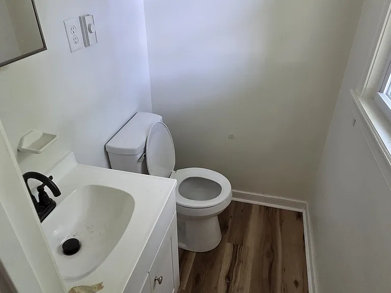 8 N Fern Ave — Photo 5