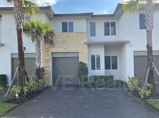 1050 Pioneer Way, Royal Palm Beach, FL 33411
