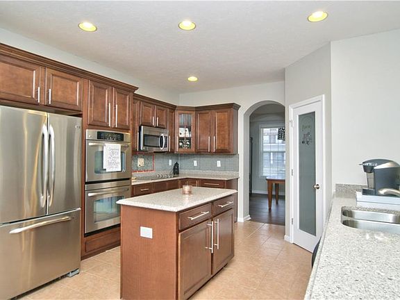 3rd image of 3103 Tuscarora Ln