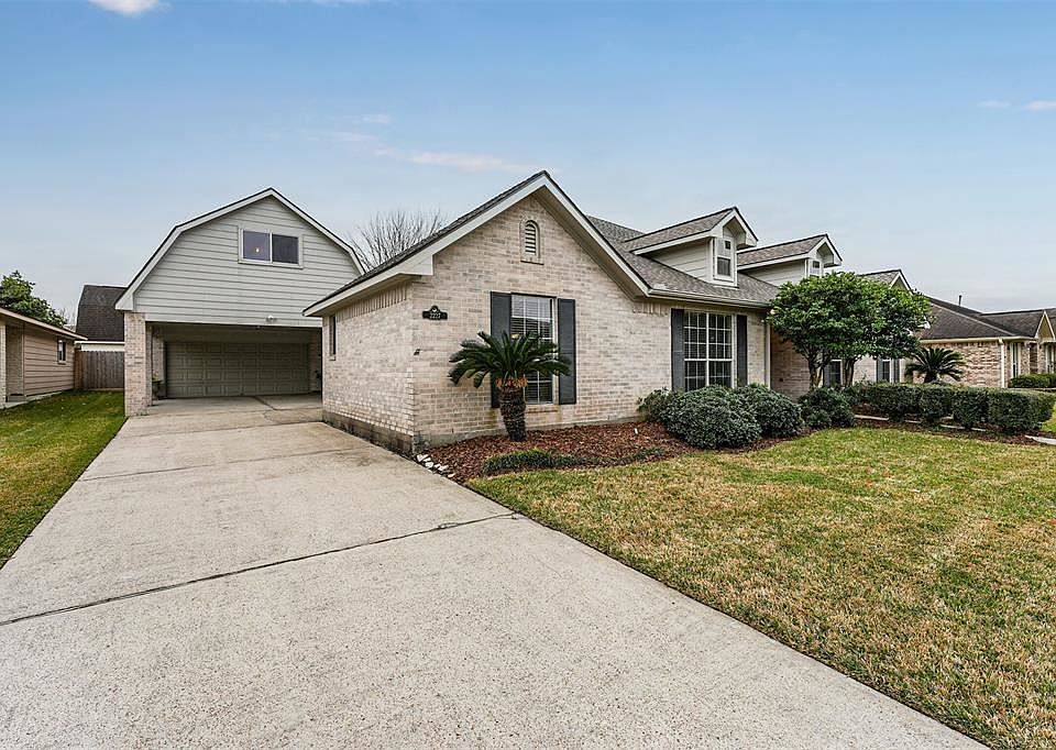 1st image of 2227 Meadows Blvd