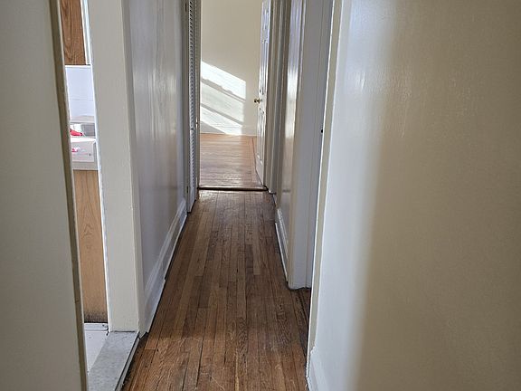 2nd image of 1455 Edison Ave #8