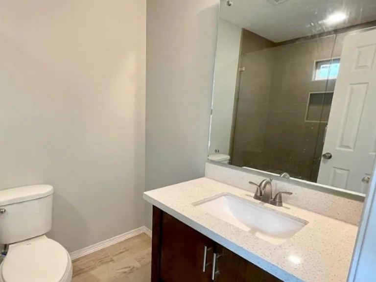 2802 Primrose Ave #1 — Photo 24