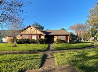 8802 Sandstone St, Houston, TX 77036