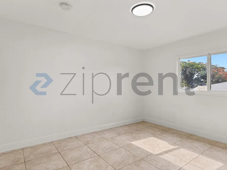 277 NW 81st St — Photo 6
