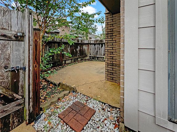 2nd image of 2849 Panagard Dr #40