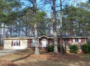 6120 King Arthur Dr, Douglasville, GA 30135