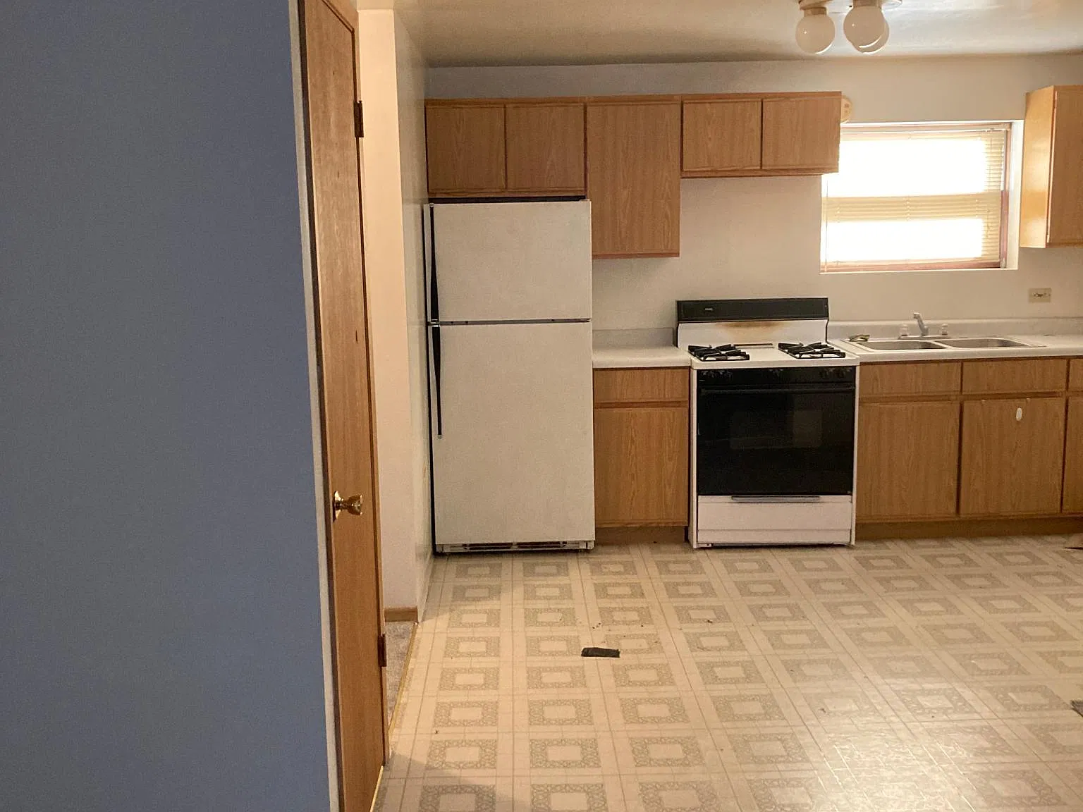 10520 S Austin Ave — Photo 2