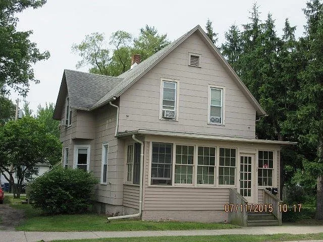 139 E Barker Ave photo 1