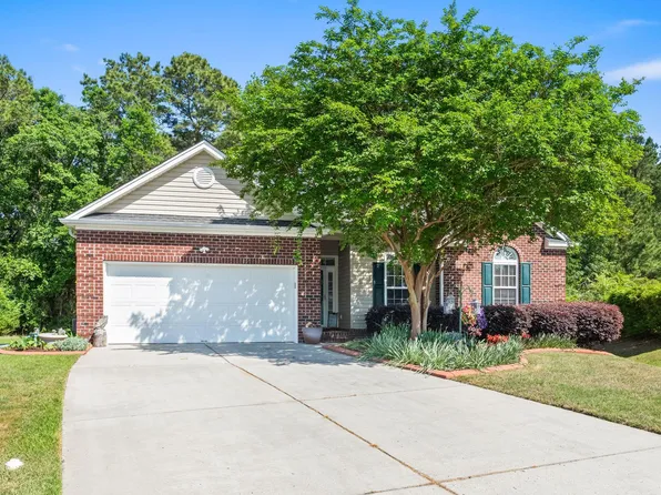 17 Passion Flower Ct., Murrells Inlet, SC 29576