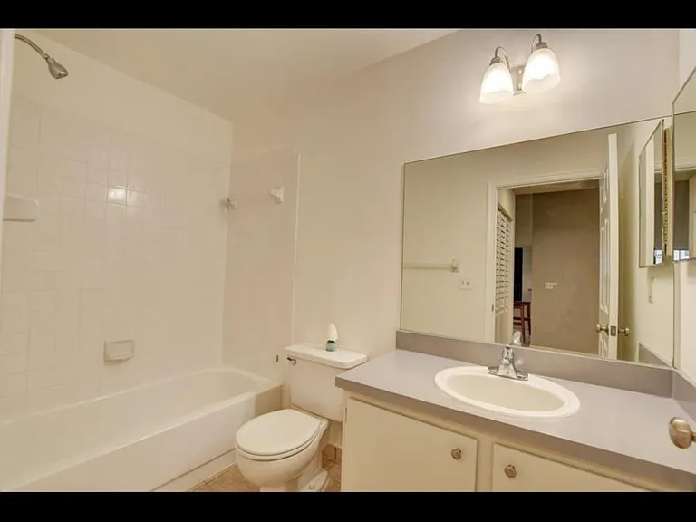 499 Hardwood Pl — Photo 2