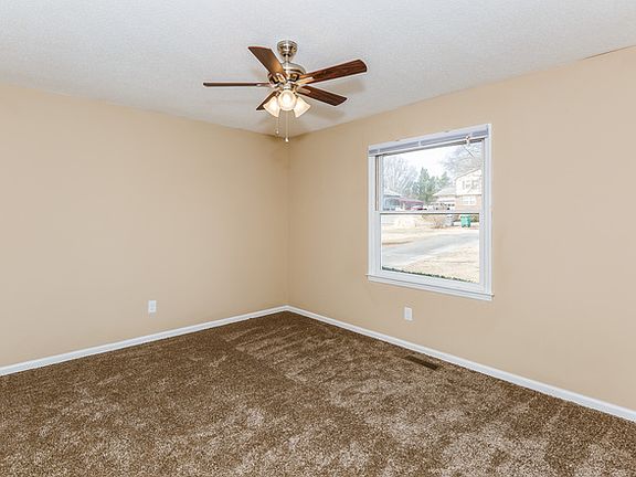 4th image of 226 Homestead Dr