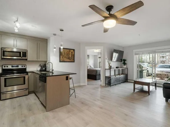 11 SW Mahogany Row SE #1114, Calgary, AB T3M 2L6