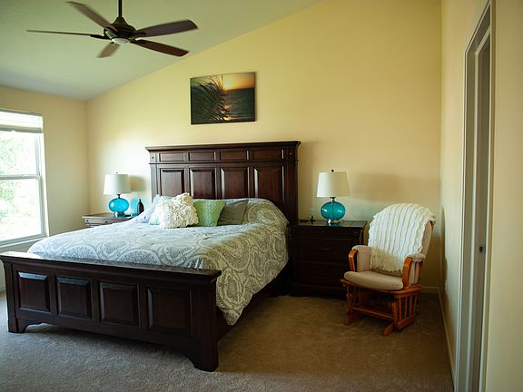 4th image of 4979 Bringham Dr