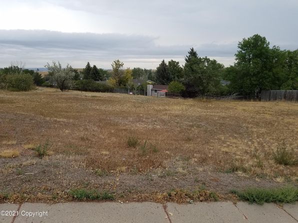 2900&2902 Foothills Blvd, Gillette, WY 82716
