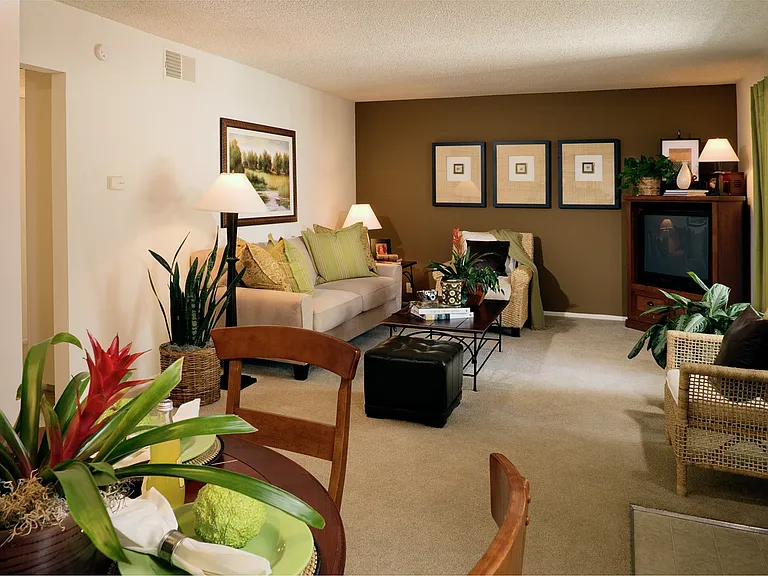 Deerfield Apartment Homes — Photo 3