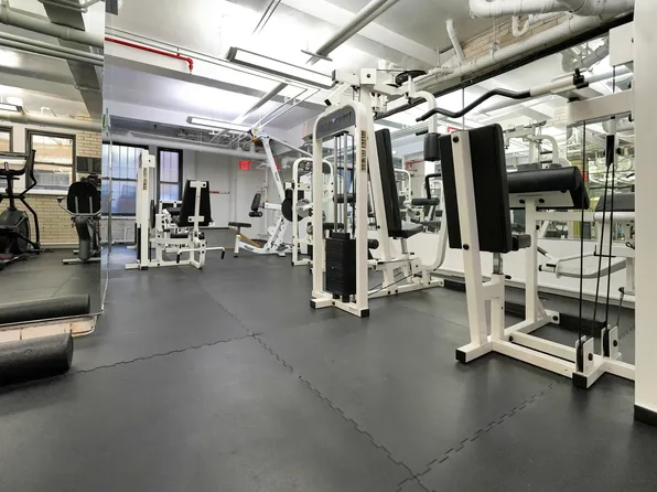 210 East 68th Street image 7 of 10