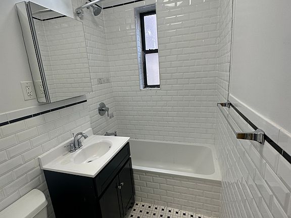 5th image of 27 E 124th St APT 6F