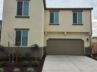 1174 Grant Ave W, Madera, CA 93636