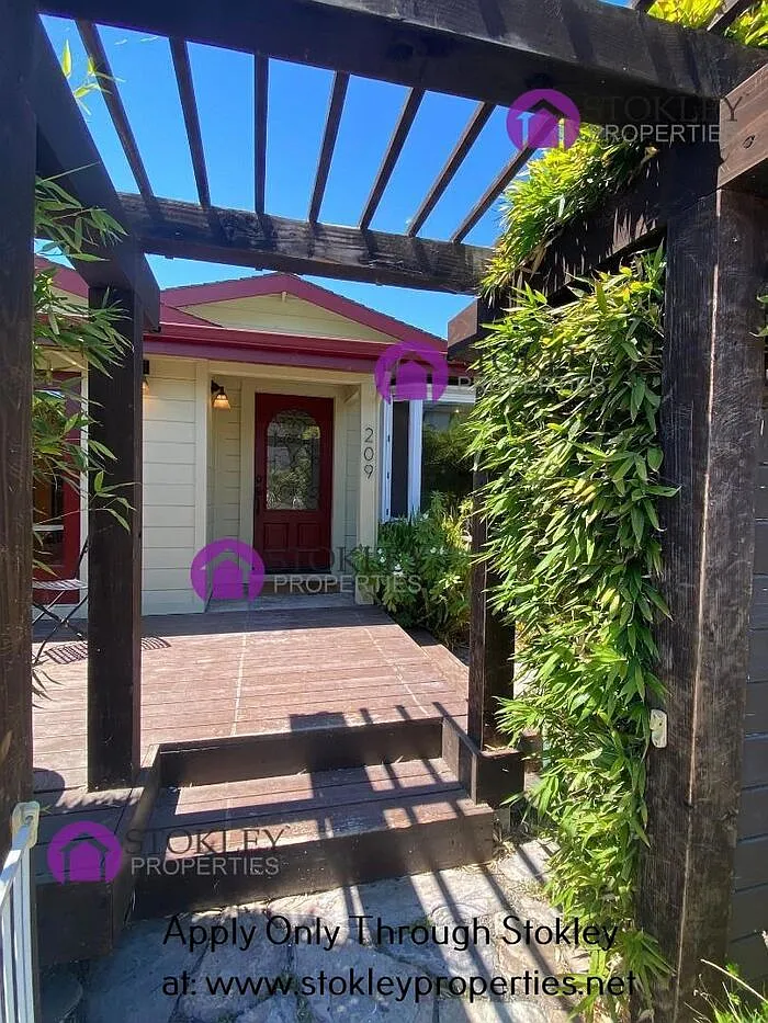 2 bed, 1.0 bath, 1000 sqft, $4,000 — Photo 3