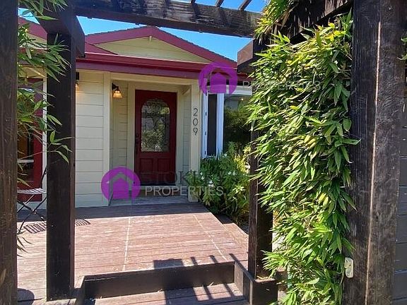 3rd image of 209 National St