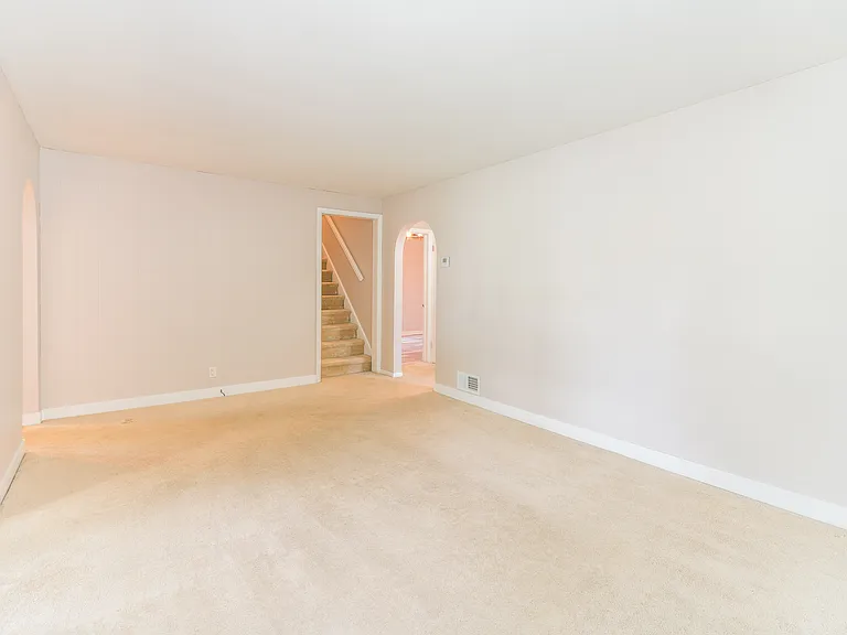 1713 1st Ave NE — Photo 7