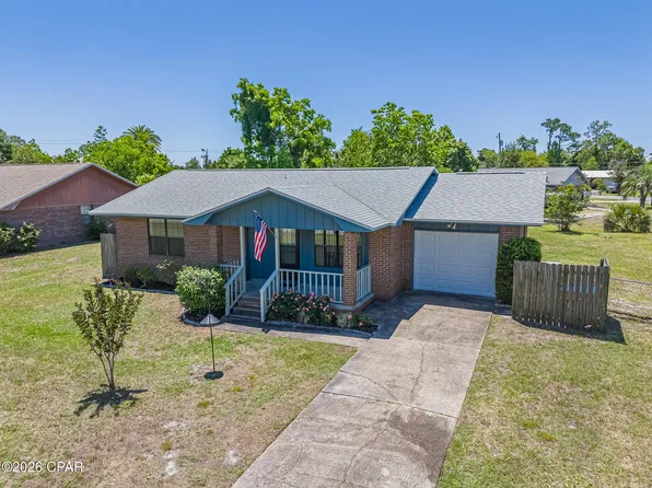 1848 Airport Cir, Panama City, FL 32405