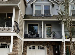 1915 NE 49th Way, Hillsboro, OR