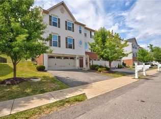 8042 Hinsdale Ln, Mc Donald, PA 15057