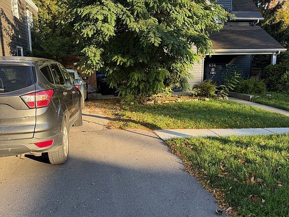 3rd image of 634 Dominion Ave