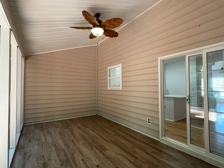 1544 Oxborough Cir — Photo 33