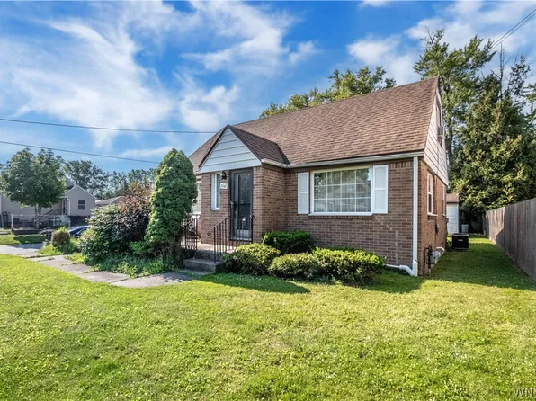 2047 Como Park Blvd, Lancaster, NY 14086