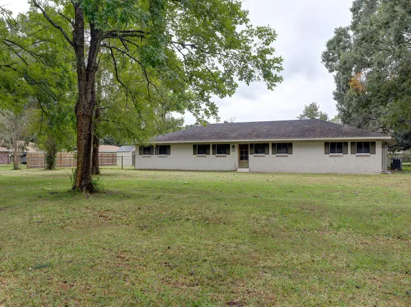 807 La Neuville Rd, Lafayette, LA 70508