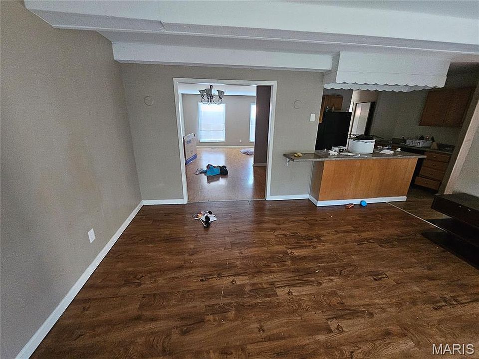 2nd image of 1528 Surf Side Dr