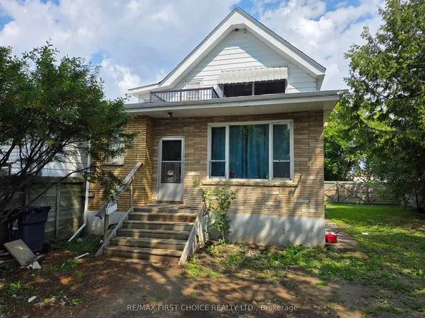 115 Cameron St, Thunder Bay, ON P7C 2G7