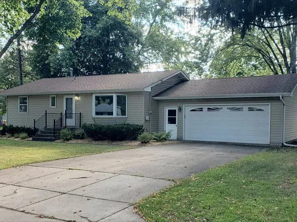 315 3rd St NE, Pine City, MN 55063