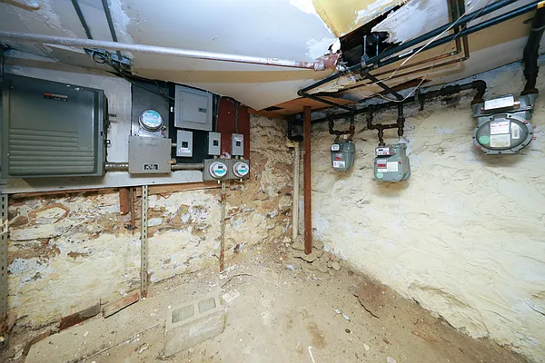 Sold by Remax Edge | media 28