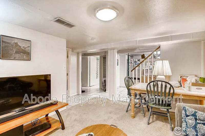 1 bed, 1.0 bath, 728 sqft, $1,100 — Photo 2
