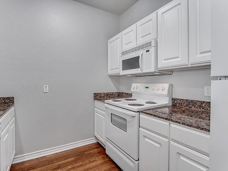 2500 S University Dr — Photo 14