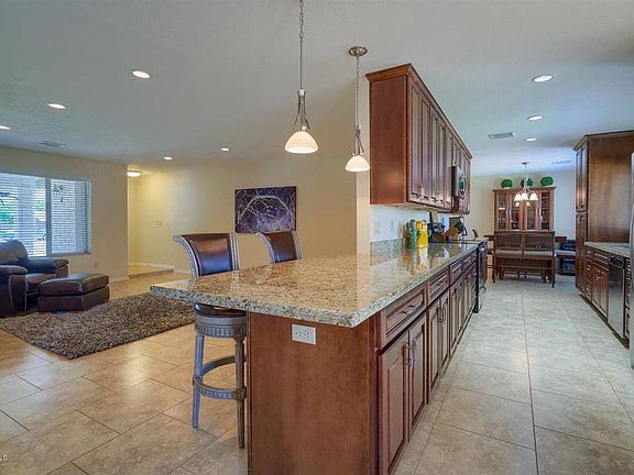 4th image of 4908 E Waltann Ln