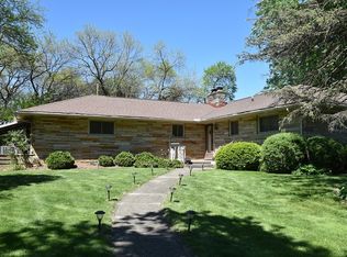 586 Latham Ct, Columbus, OH 43214