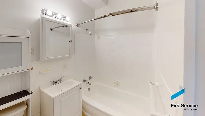 Rented by FirstService Realty (legacy) | media 21