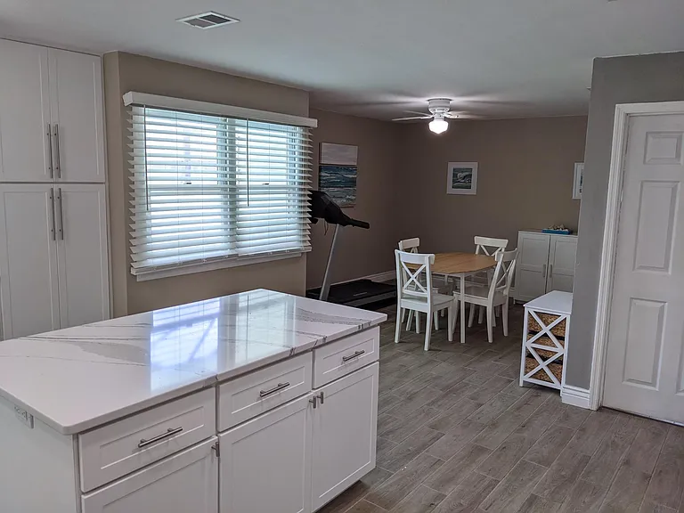 1074 Citrus Ave NE — Photo 24